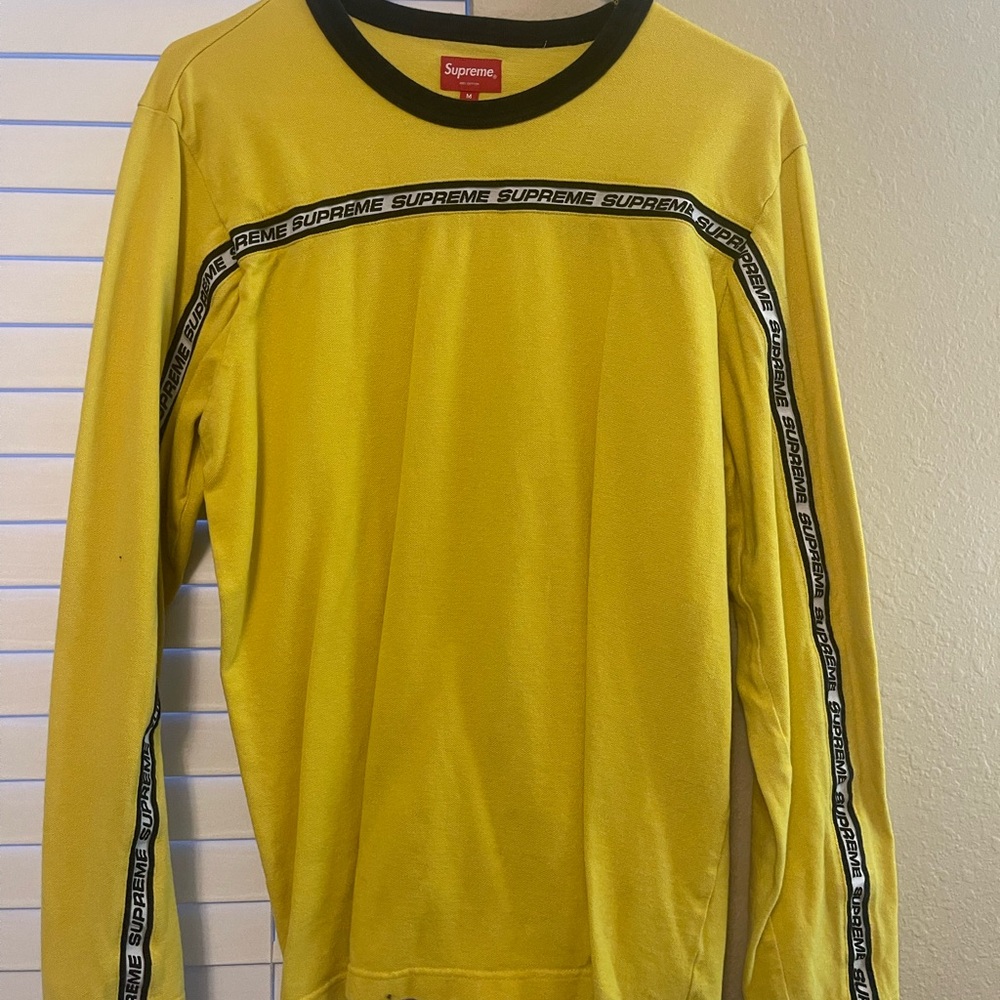 Supreme Tee